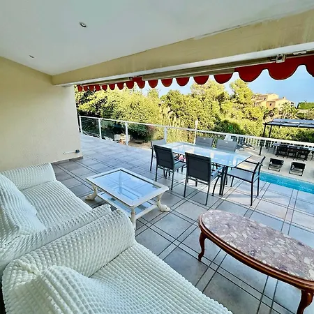 Avec Piscine Villa *