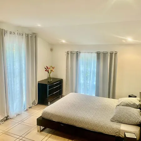 Avec Piscine Villa