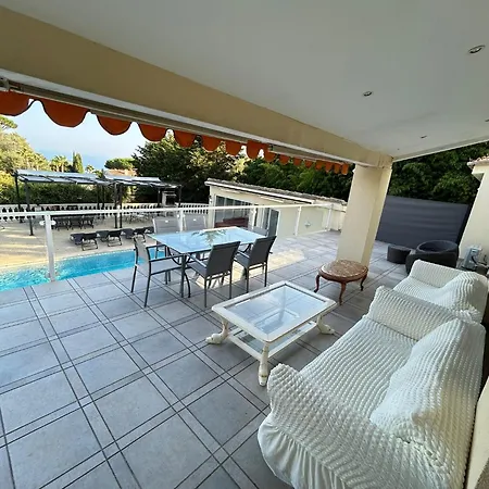 Avec Piscine Vue Sur La Cannes